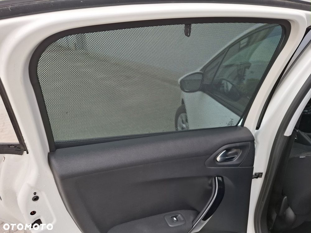 Peugeot 208 - 7