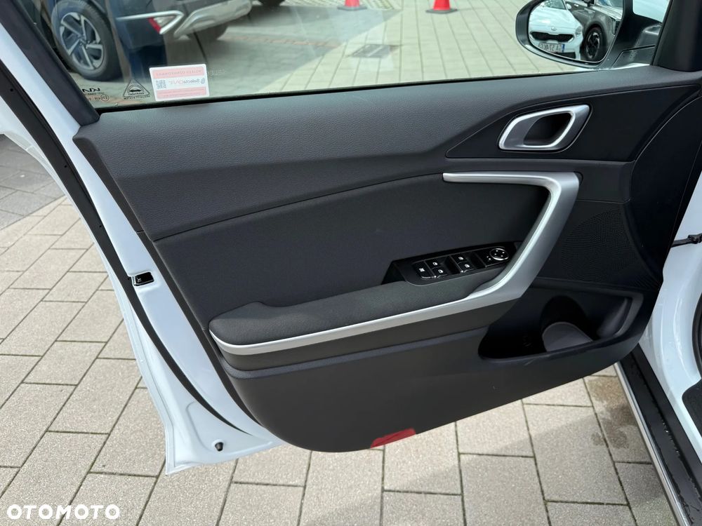 Kia XCeed 1.6 T-GDI M DCT - 12