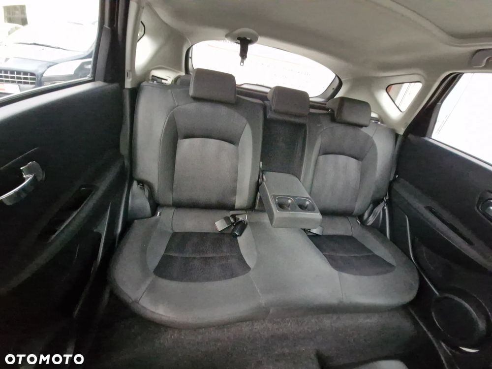 Nissan Qashqai - 22