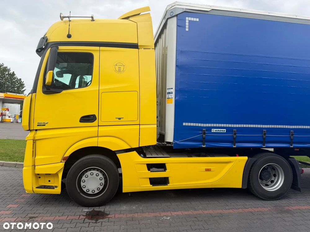 Mercedes-Benz Actros - 5