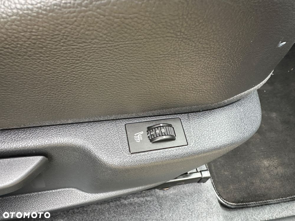 Peugeot 3008 PureTech 130 Stop & Start GPF Allure Pack - 26