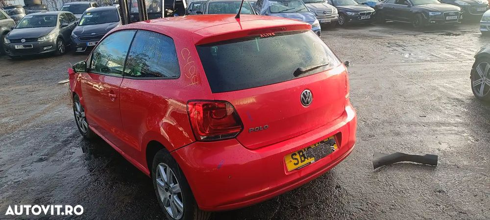 Dezmembrari / Dezmembrez Volkswagen Polo (6R) 1.2 Benz CGPAcutie viteze manuala cod culoare LP3G - 2