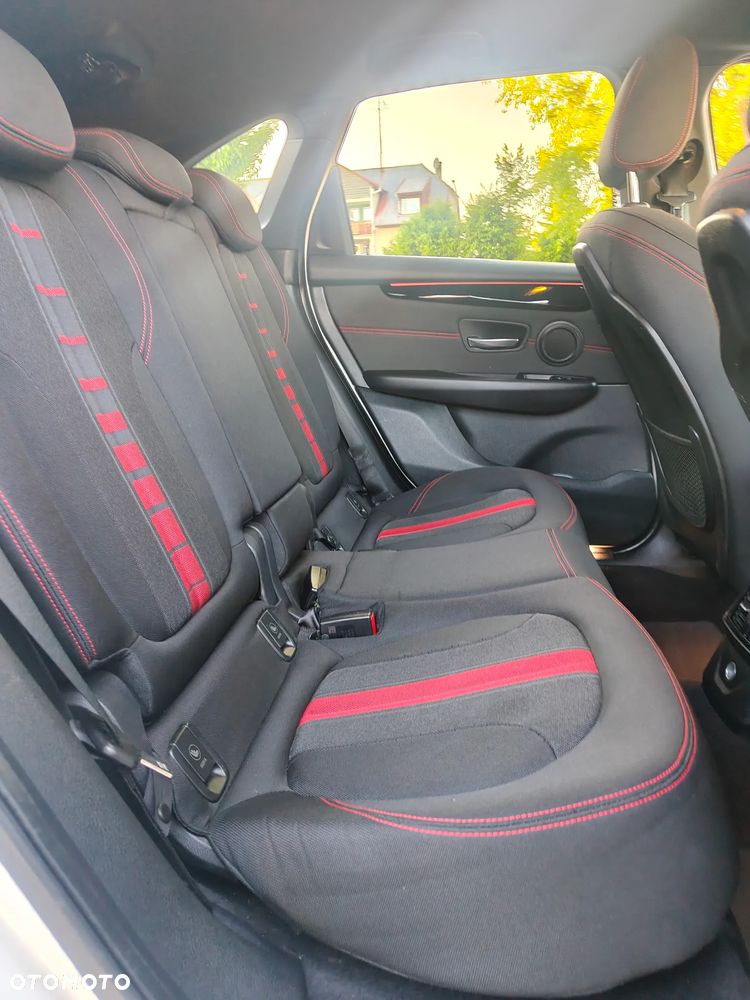 BMW Seria 2 218d Sport - 11