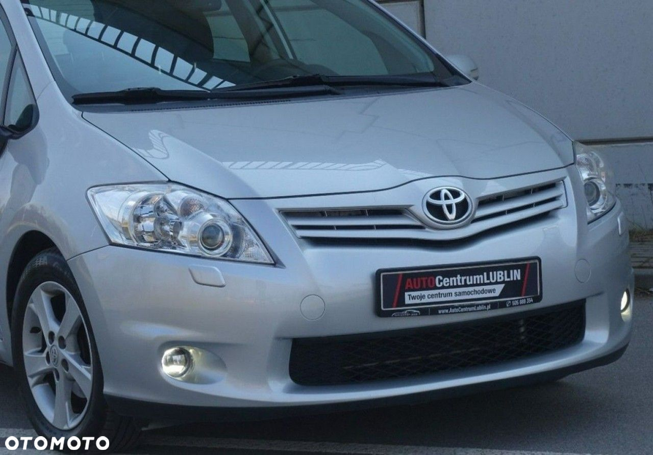 Toyota Auris - 4
