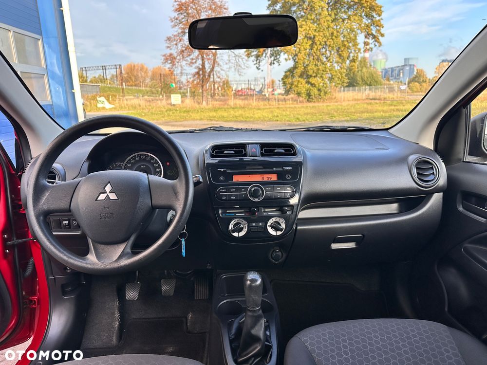 Mitsubishi Space Star - 10