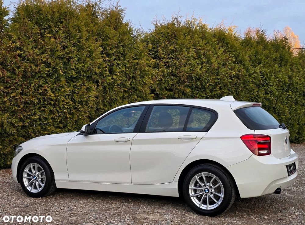 BMW Seria 1 116i - 24