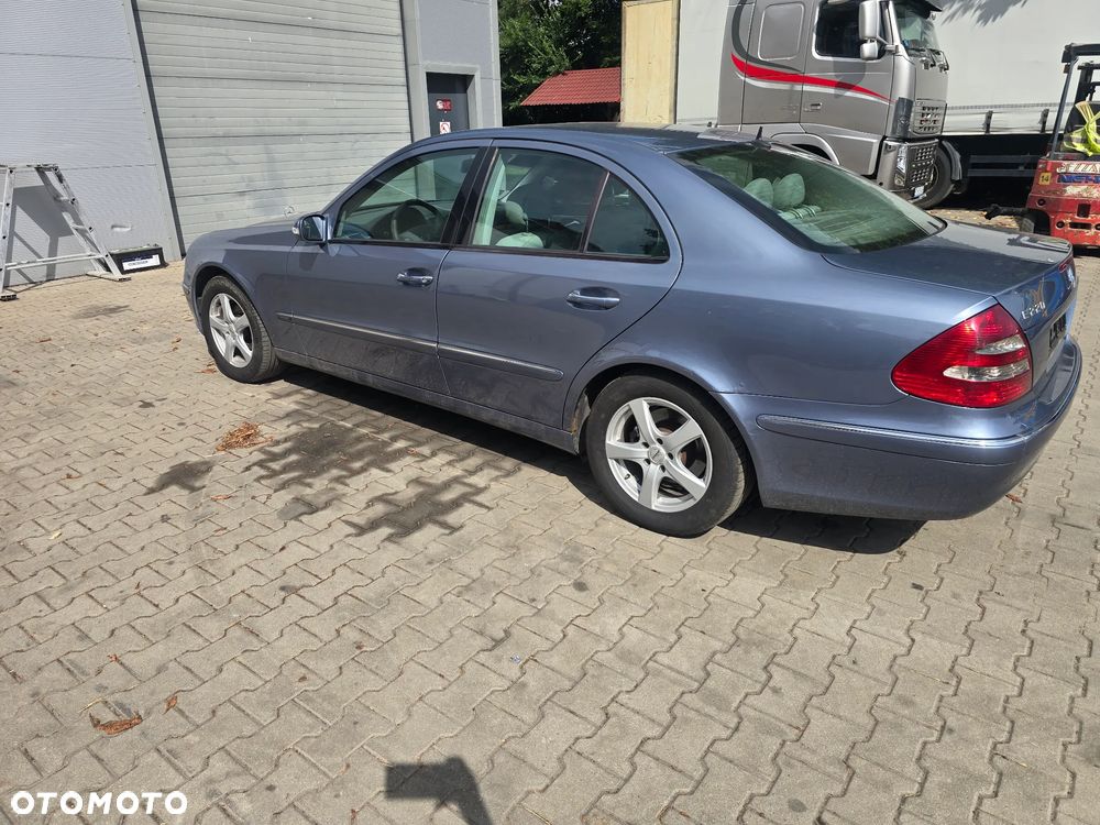 Mercedes-Benz Klasa E 220 CDI Elegance DPF - 15