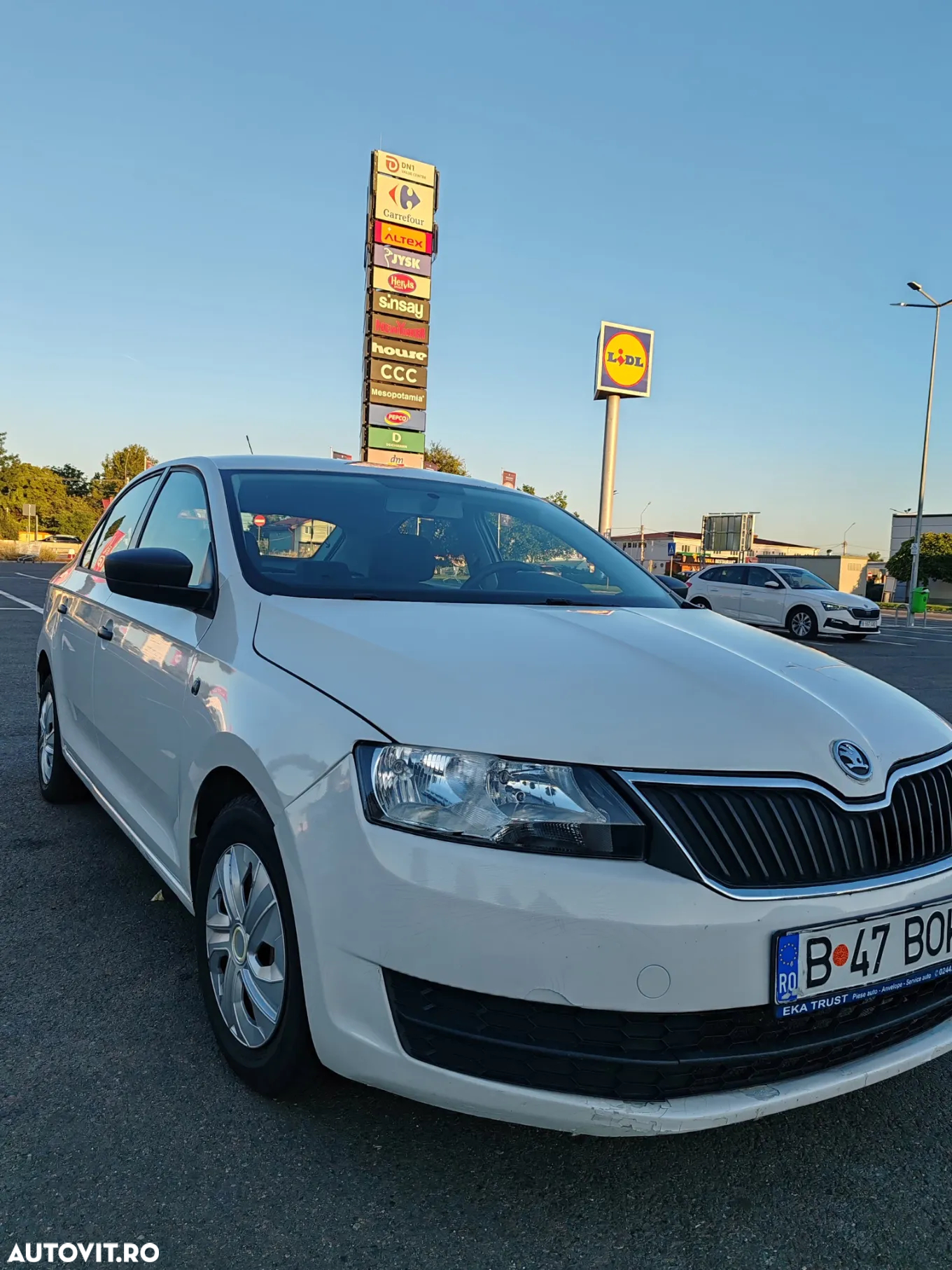 Skoda RAPID 1.2 MPI Active - 8