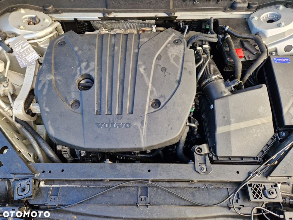 Volvo XC 60 B4 B R-Design - 23