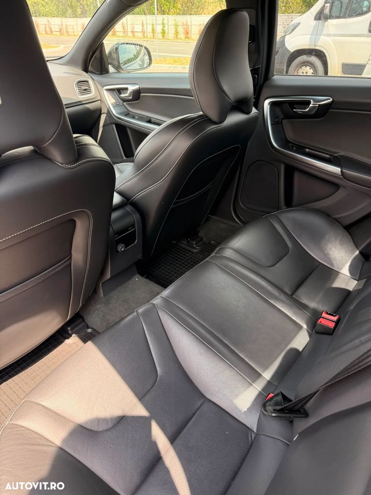 Volvo S60 D2 Momentum - 7