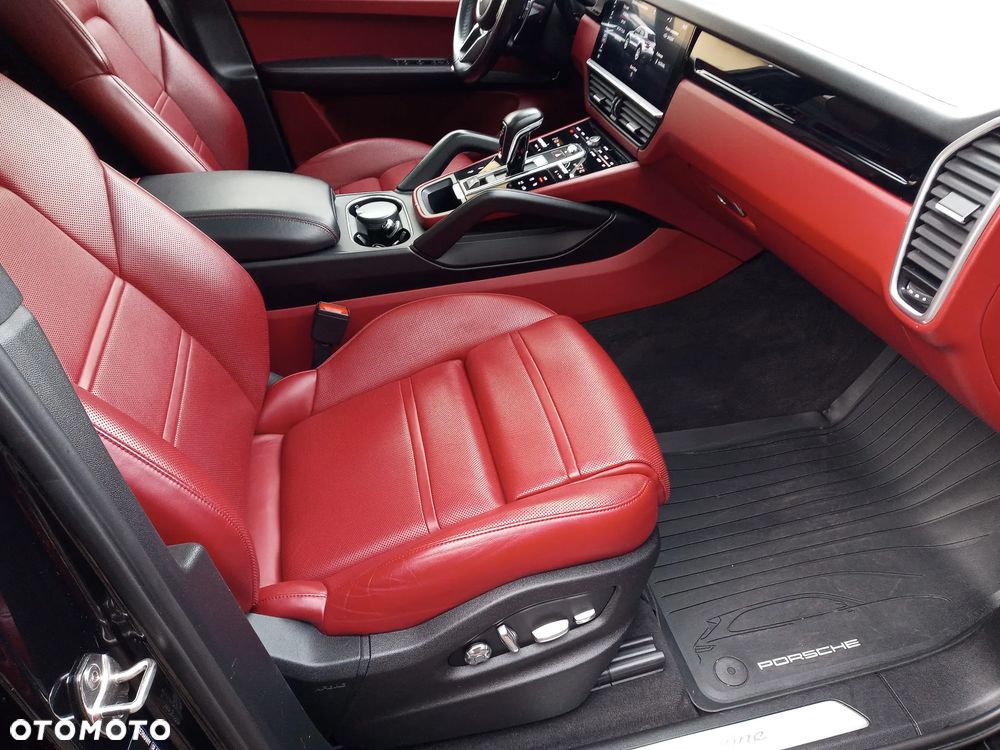 Porsche Cayenne Platinum Edition - 33