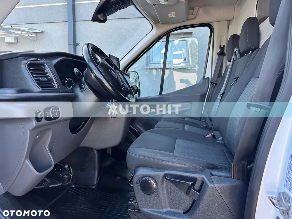 Ford Transit - 25