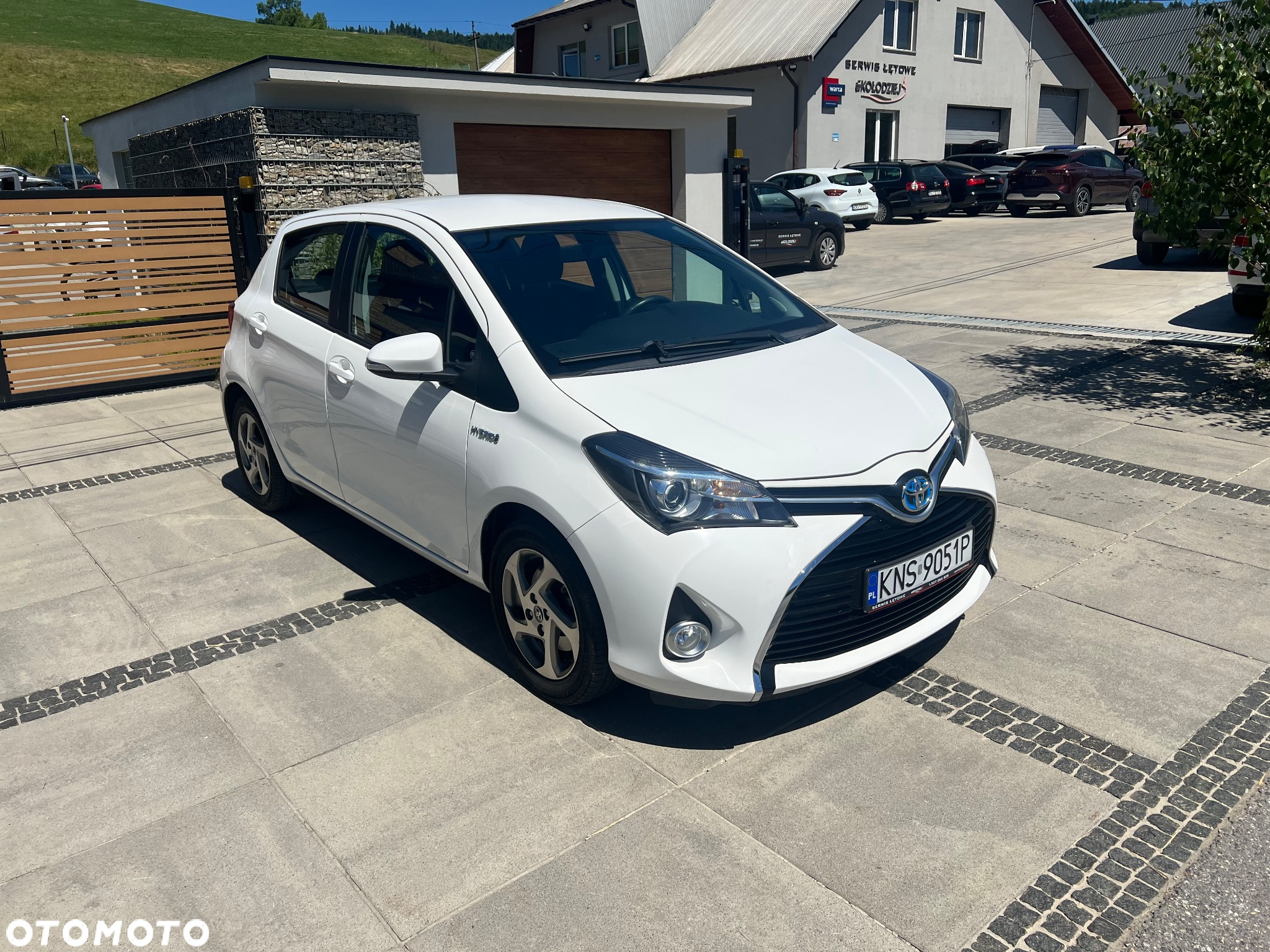 Toyota Yaris Hybrid 100 Selection Passion - 3