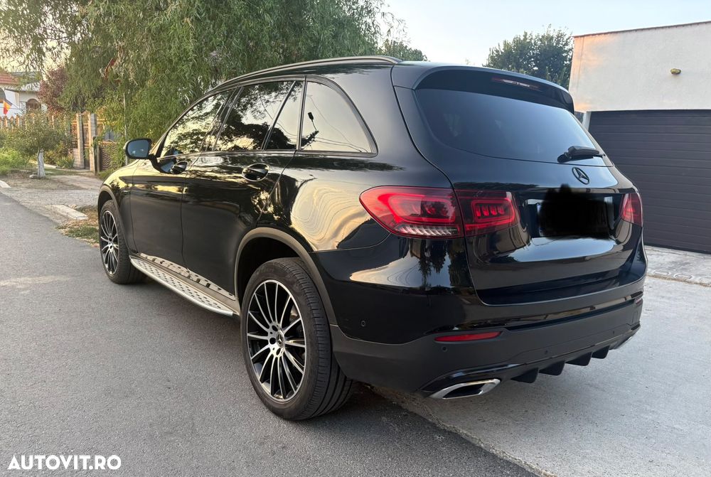 Mercedes-Benz GLC 300 e 4MATIC - 2