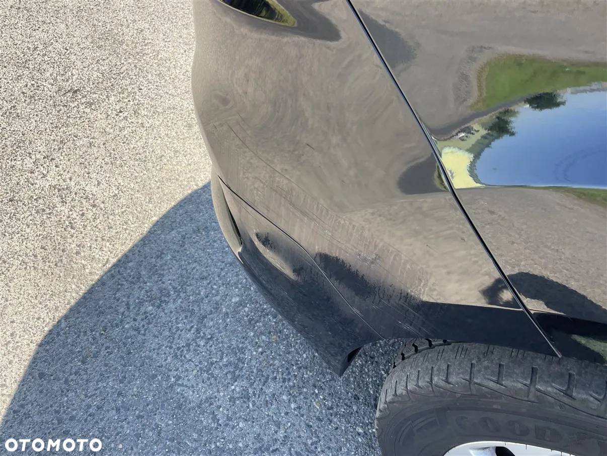 Ford Tourneo Custom - 12