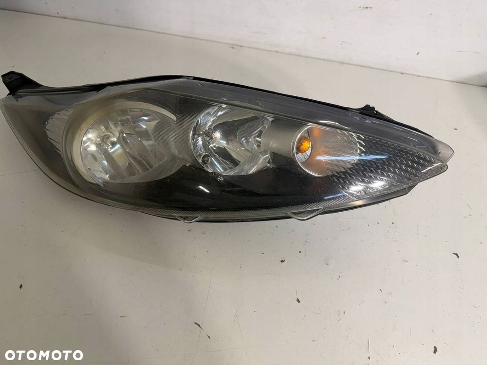 lampa prawy przód prawa przednia ford fiesta mk7 eu - 2