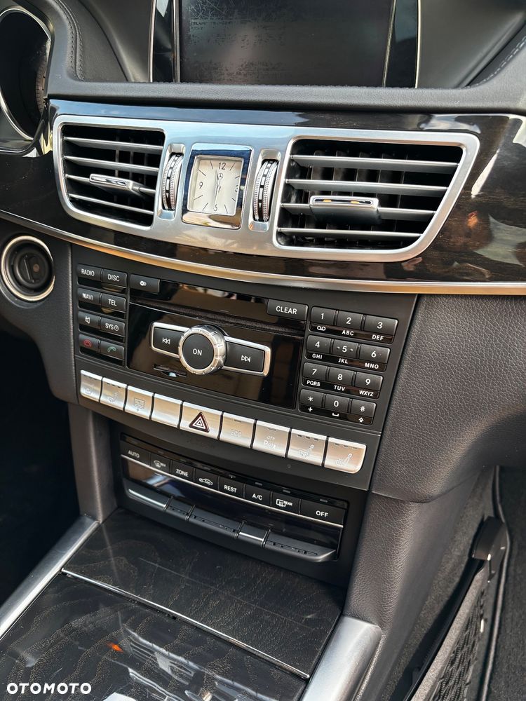 Mercedes-Benz Klasa E 500 4Matic 7G-TRONIC Avantgarde - 11