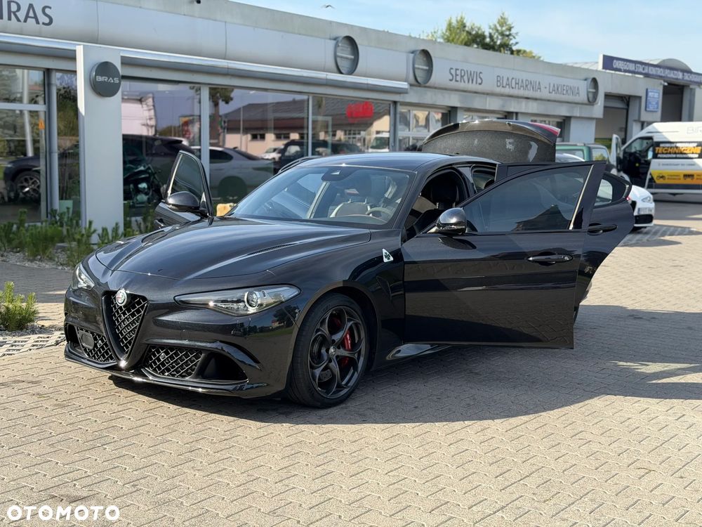 Alfa Romeo Giulia 2.9 V6 Bi-Turbo AT8 Quadrifoglio - 28