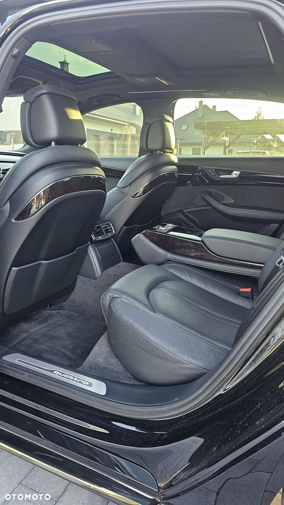 Audi A8 - 8