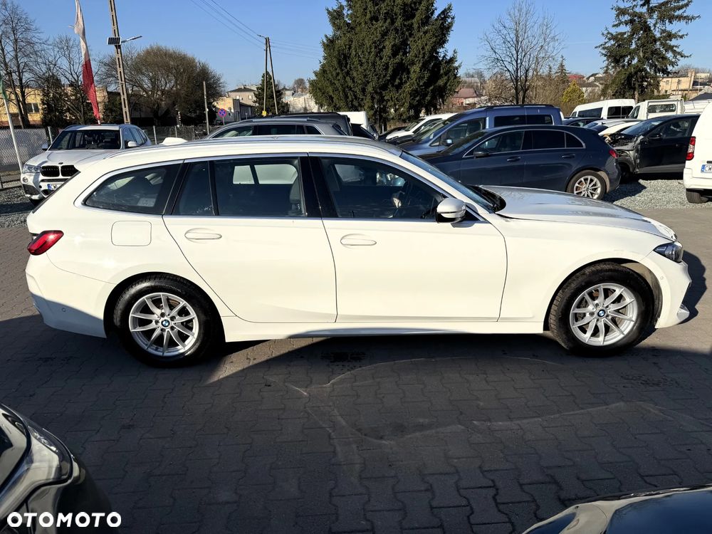 BMW Seria 3 318d Sport Line - 4