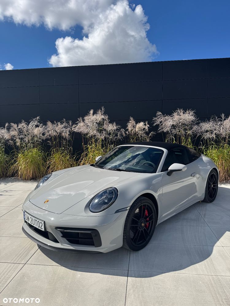Porsche 911 Targa 4 GTS - 1