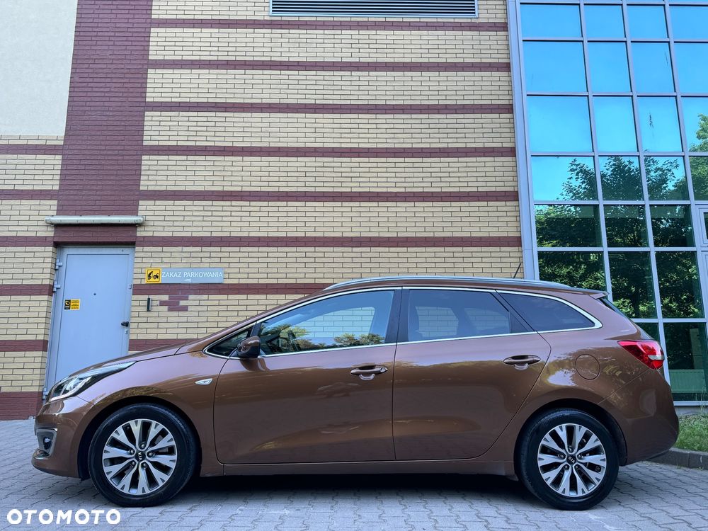 Kia Ceed 1.6 CRDi 136 ISG Dream-Team Edition - 5