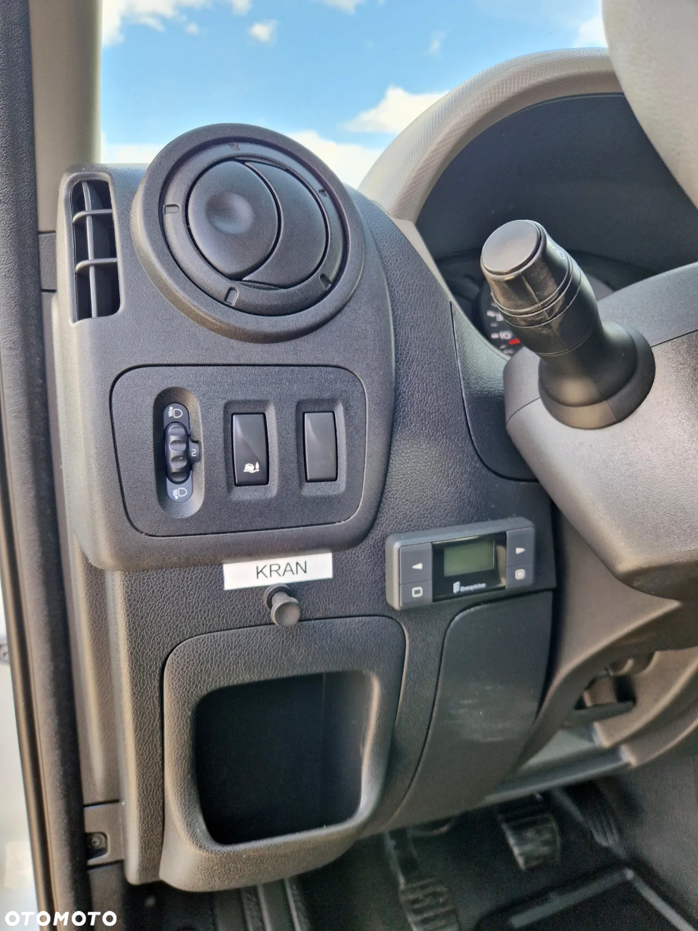 Renault MASTER 2,3 DCI 165 KONNA SKRZYNIA 4,1M HDS HMF 830 KG KLIMA BLIŻNIAKI DO 3,5T 157T/KM PRZEBIEGU GWARANCJA - 15