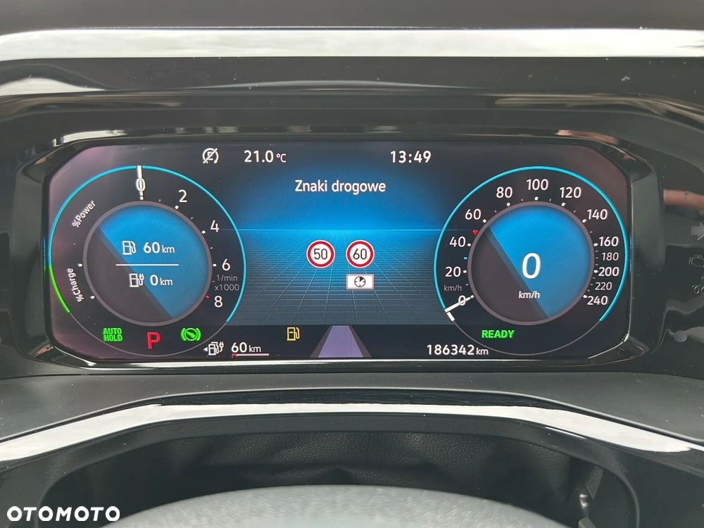 Volkswagen Multivan 1.4 TSI eHybrid PHEV 160kW L2 Life DSG - 27