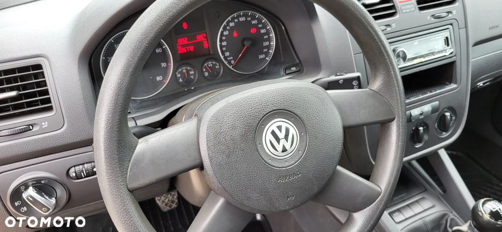 Volkswagen Golf - 16