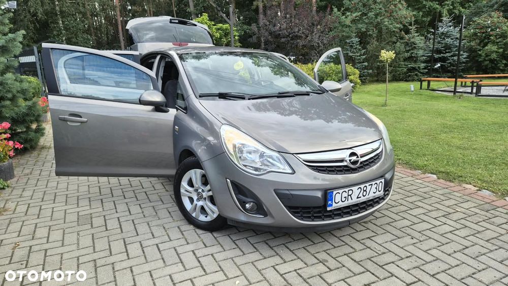 Opel Corsa 1.2 16V Essentia - 2