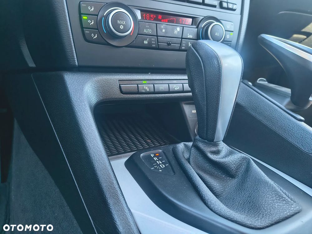 BMW X1 xDrive20d Sport Line - 28