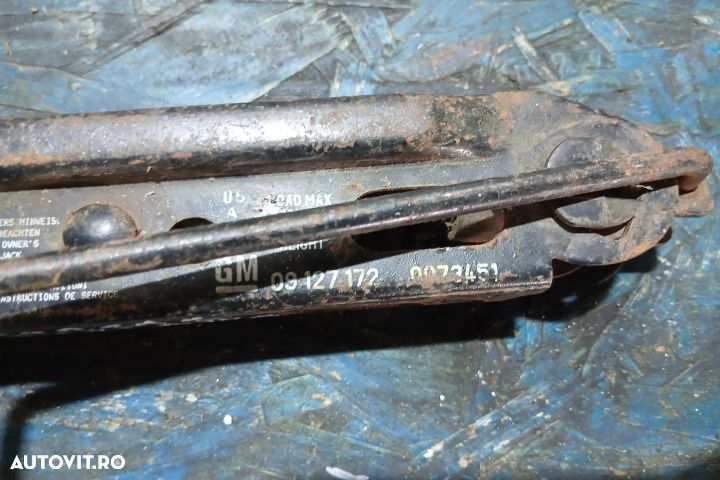 Cric 09127172 09127172 Opel Corsa D [2006 - 2011] Hatchback 5-usi 1.3 - 3