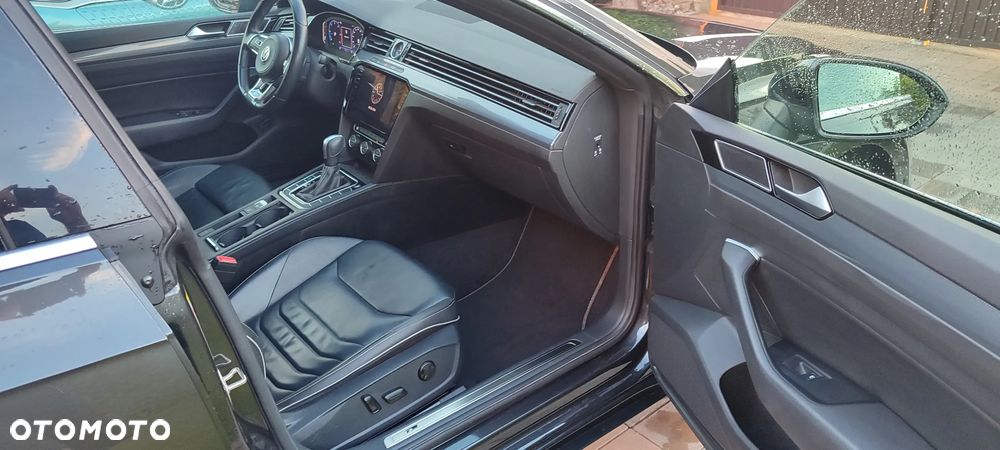 Volkswagen Arteon 2.0 TDI SCR DSG R-Line Edition - 23
