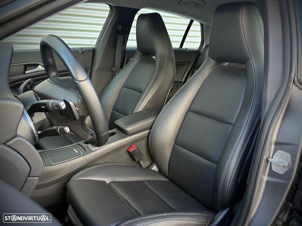 Mercedes-Benz CLA 180 - 9