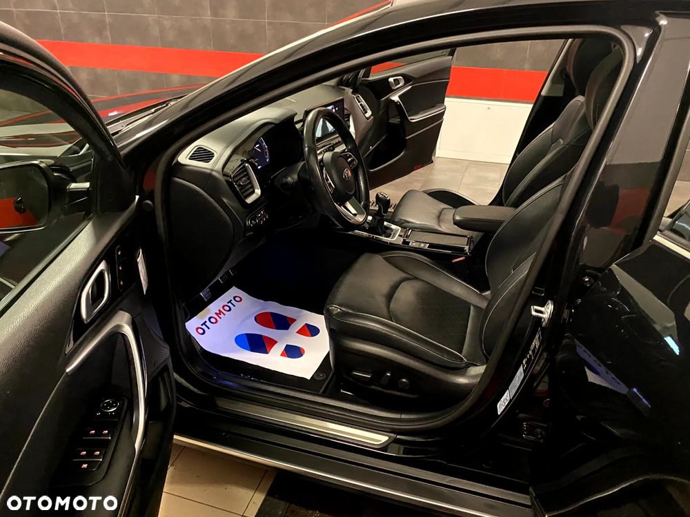 Kia XCeed 1.4 T-GDI OPF PLATINUM EDITION - 16