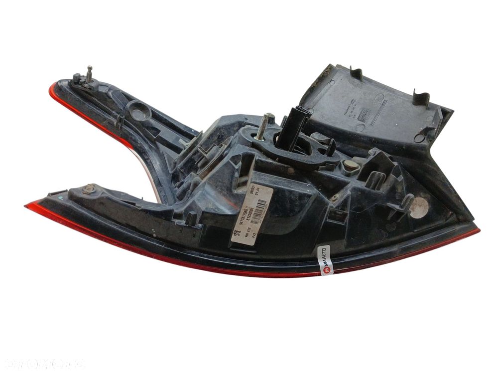 LAMPA PRAWY TYŁ PEUGEOT 308 II T9 (2014-2017) 1.6 BlueHDI 120KM - 2