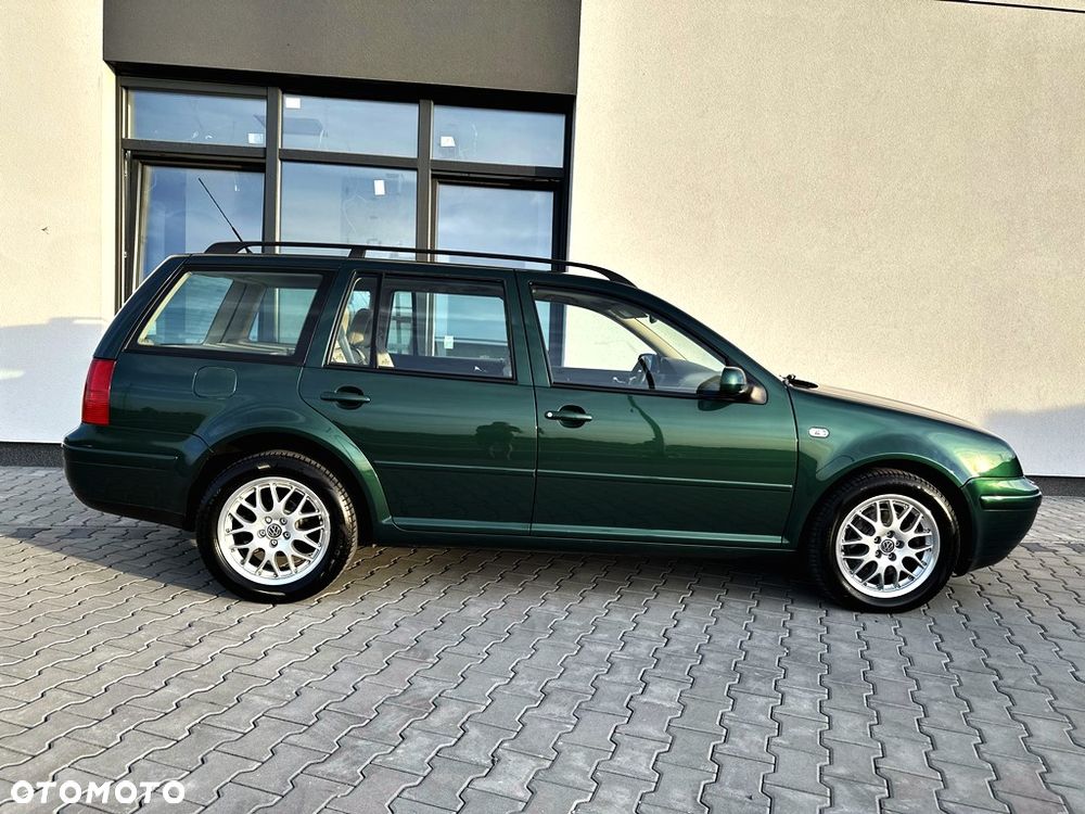 Volkswagen Bora Variant 2.3 V5 - 24