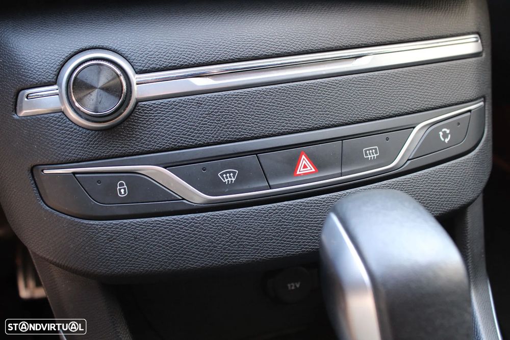 Peugeot 308 PureTech 130 EAT6 Stop & Start GT-Line Edition - 17