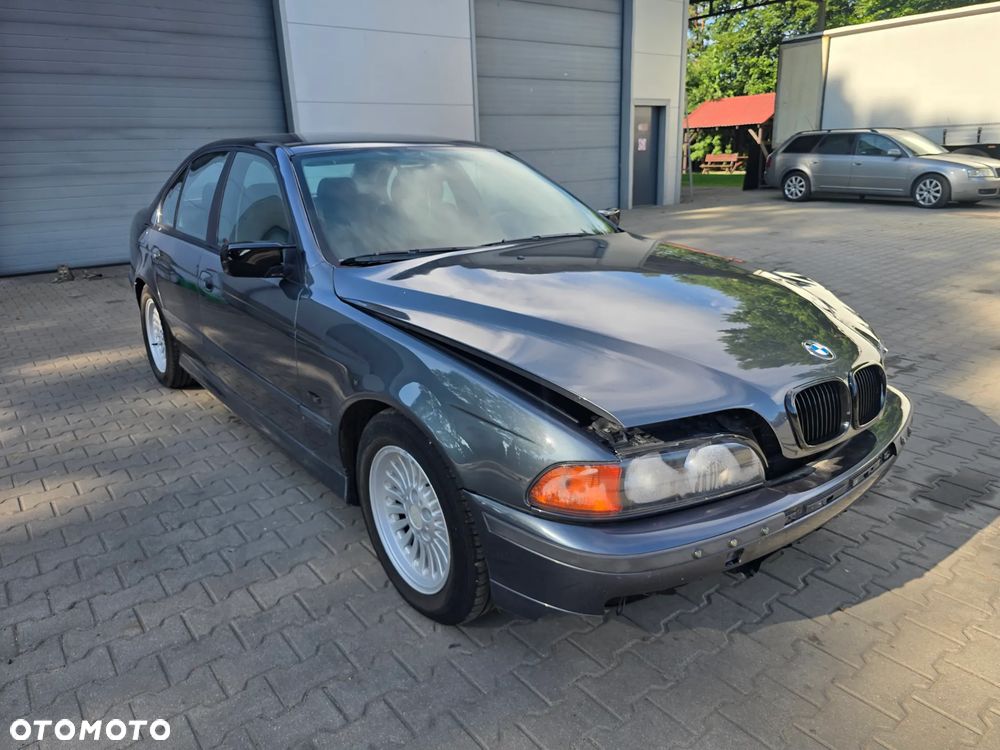 BMW Seria 5 520i - 5
