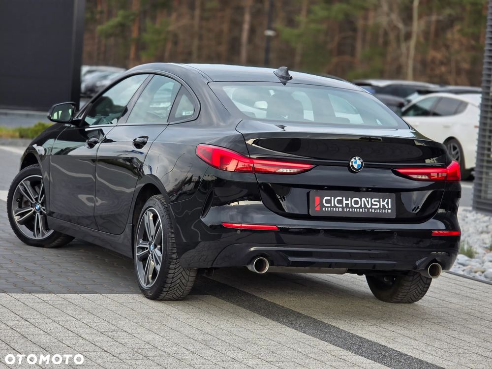 BMW Seria 2 220d xDrive Sport Line sport - 4