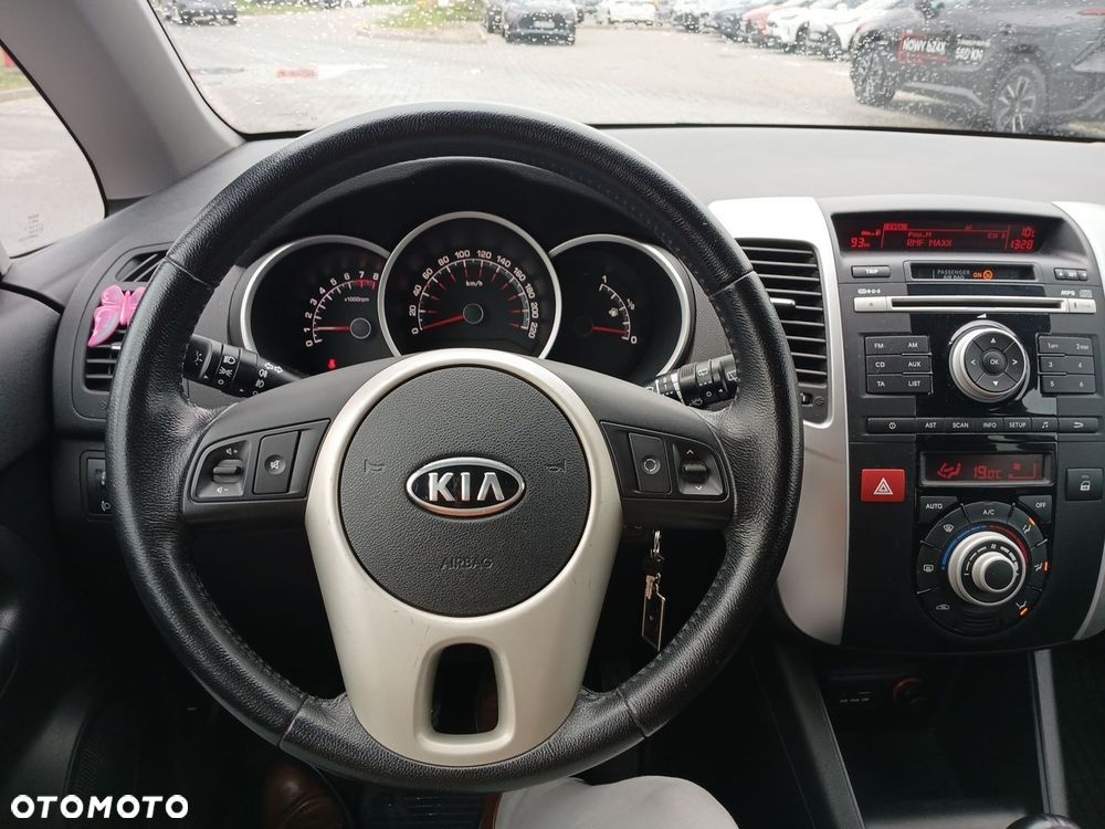 Kia Venga 1.6 M - 17