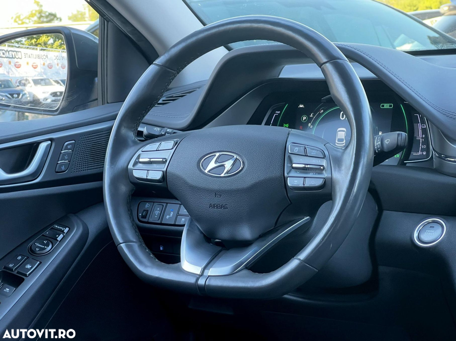 Hyundai IONIQ - 10