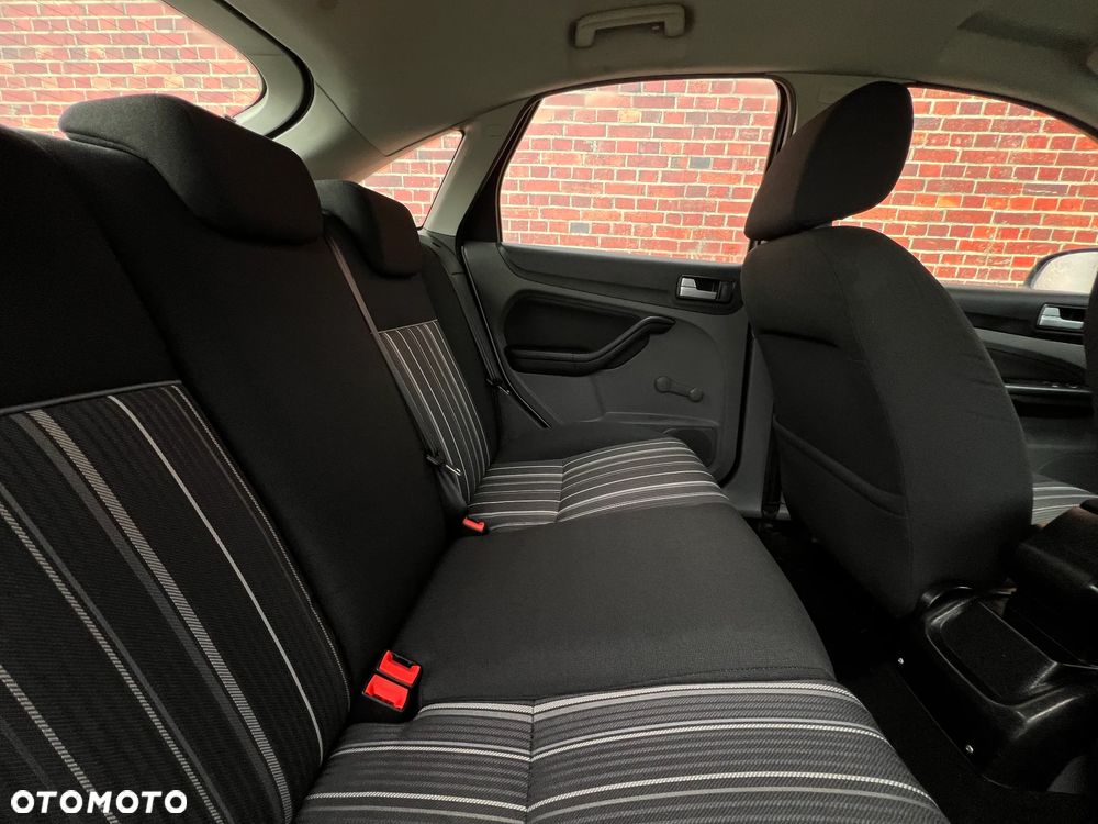 Ford Focus - 19