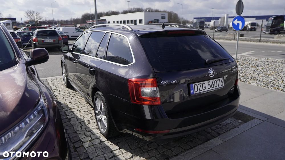 Skoda Octavia 2.0 TDI SCR 4x4 Style DSG - 18