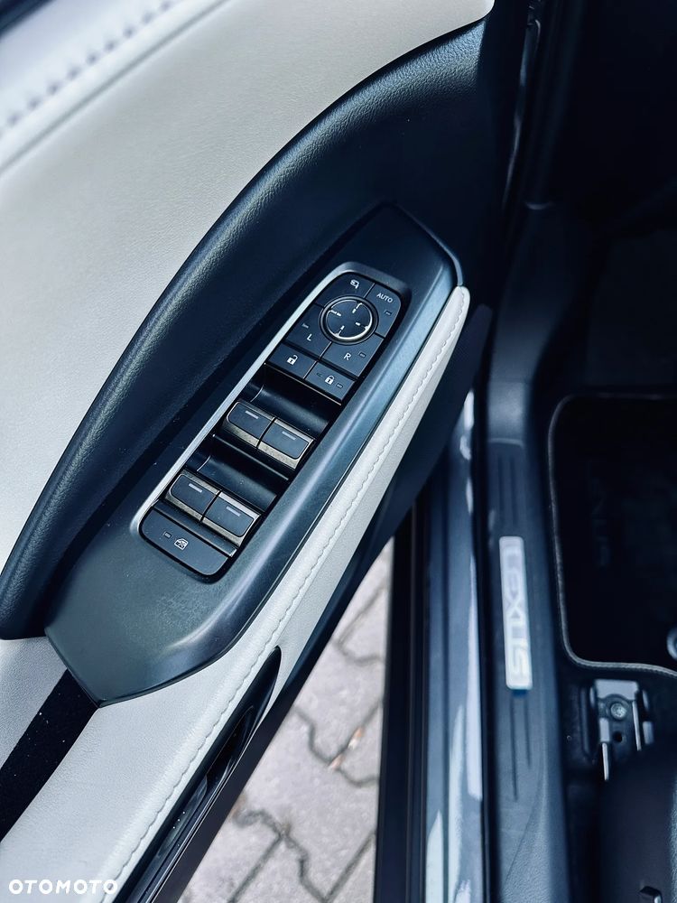 Lexus LBX 1.5 Hybrid Elegant - 29