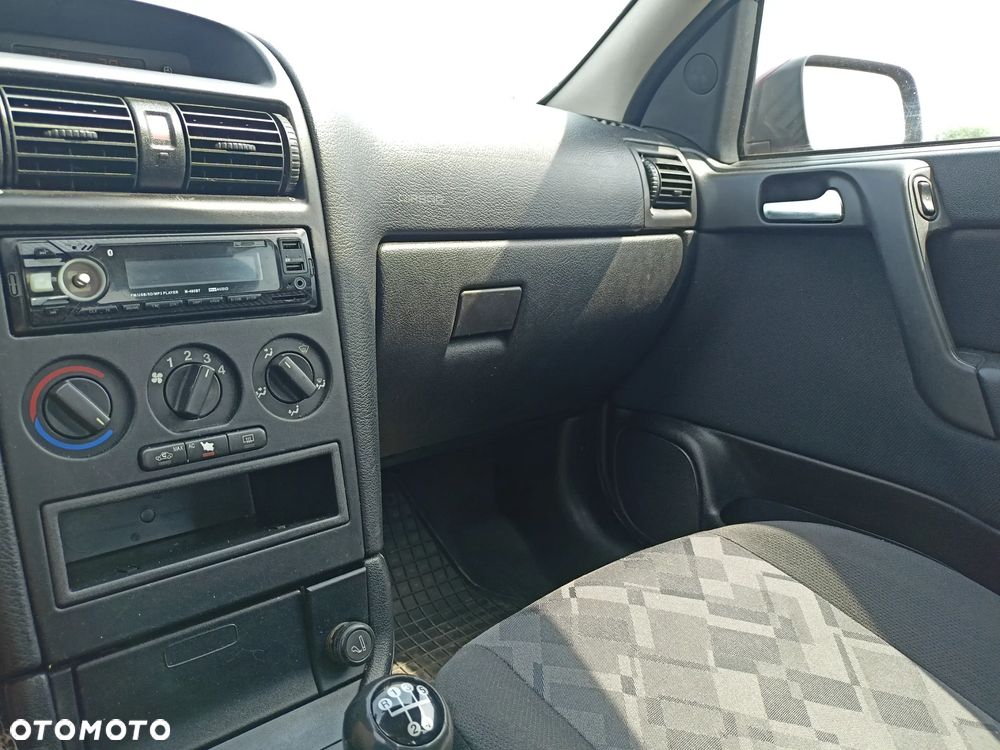 Opel Astra - 12