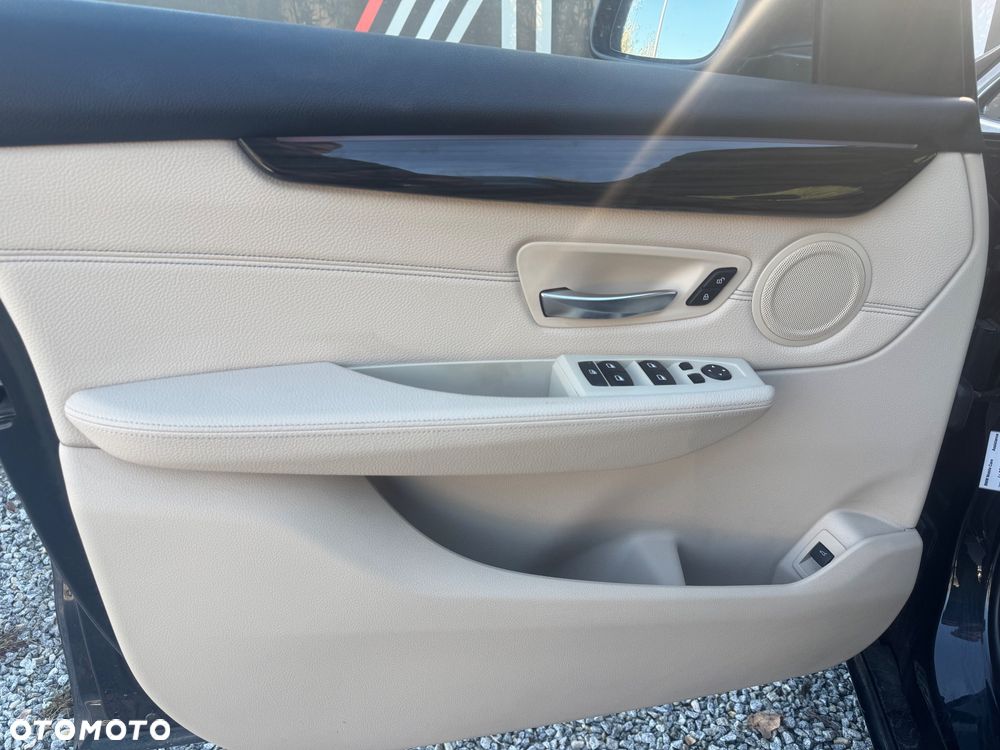 BMW Seria 2 218i Luxury Line - 10
