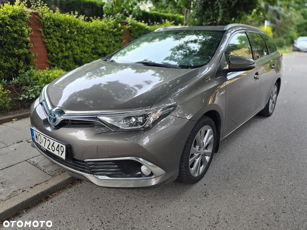 Toyota Auris Hybrid 135 Prestige - 1