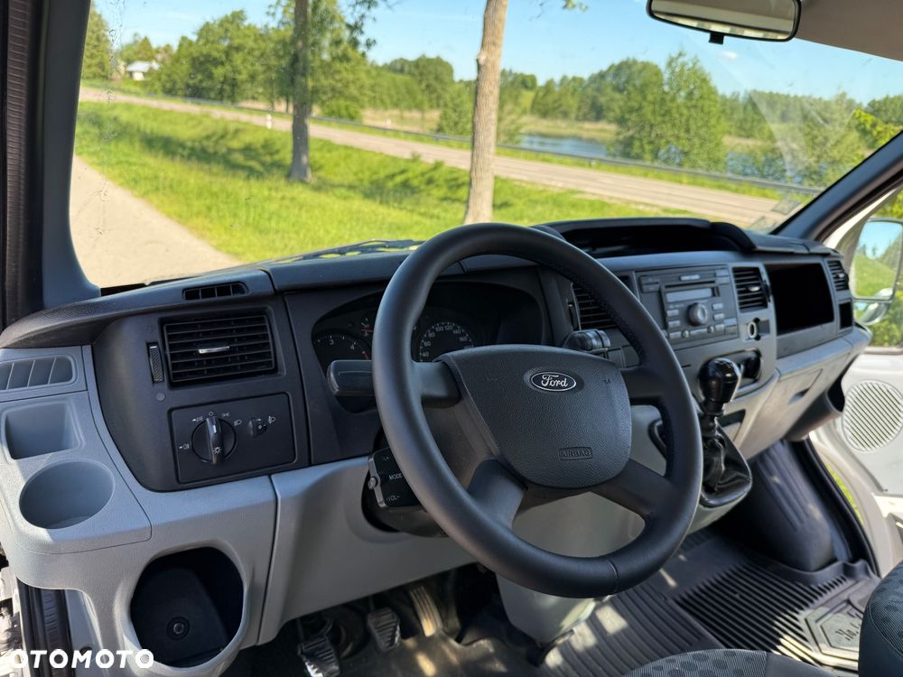 Ford Transit - 18