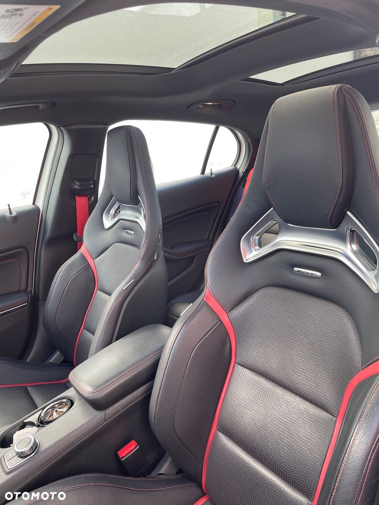 Mercedes-Benz GLA AMG 45 4Matic AMG Speedshift 7G-DCT - 15
